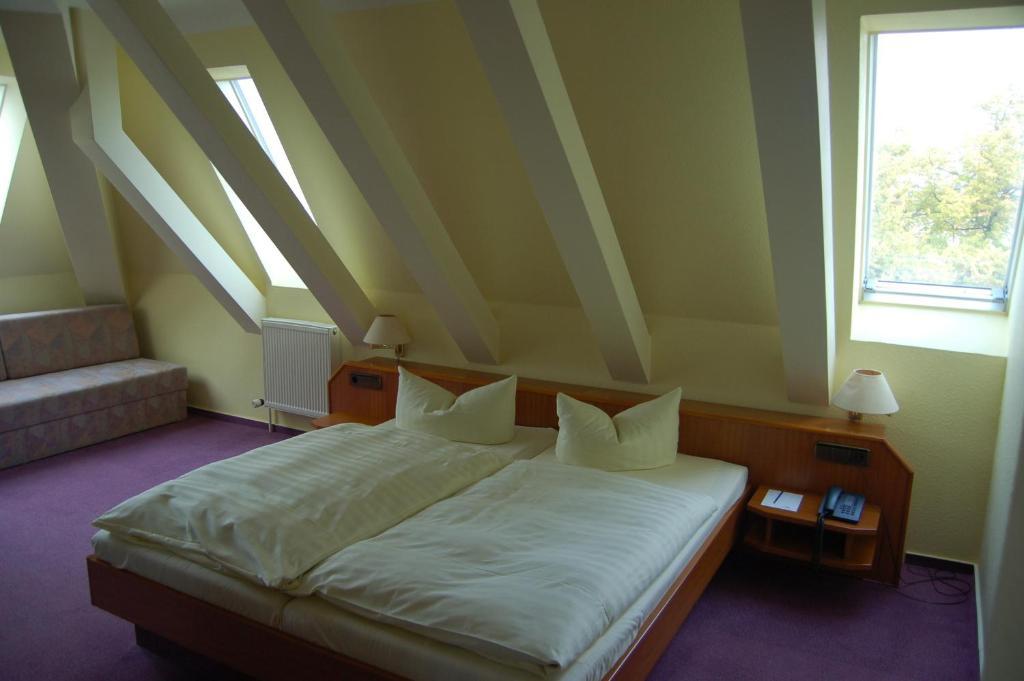 Hotel Grossbeeren Bilik gambar